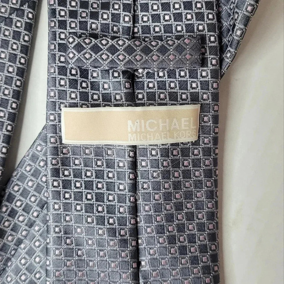 MICHAEL KORS Men's Necktie - Picture 8 of 8
